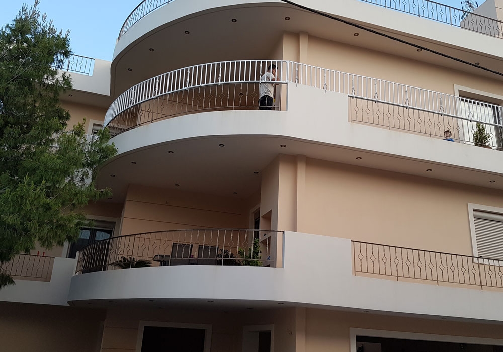 Η PROTEX ΤΟΠΟΘΕΤΕΙ ΠΡΟΣΤΑΤΕΥΤΙΚΑ ΚΑΓΚΕΛΑ ΜΠΑΛΚΟΝΙΟΥ  ΣΕ ΟΛΗ ΤΗΝ ΚΡΗΤΗ