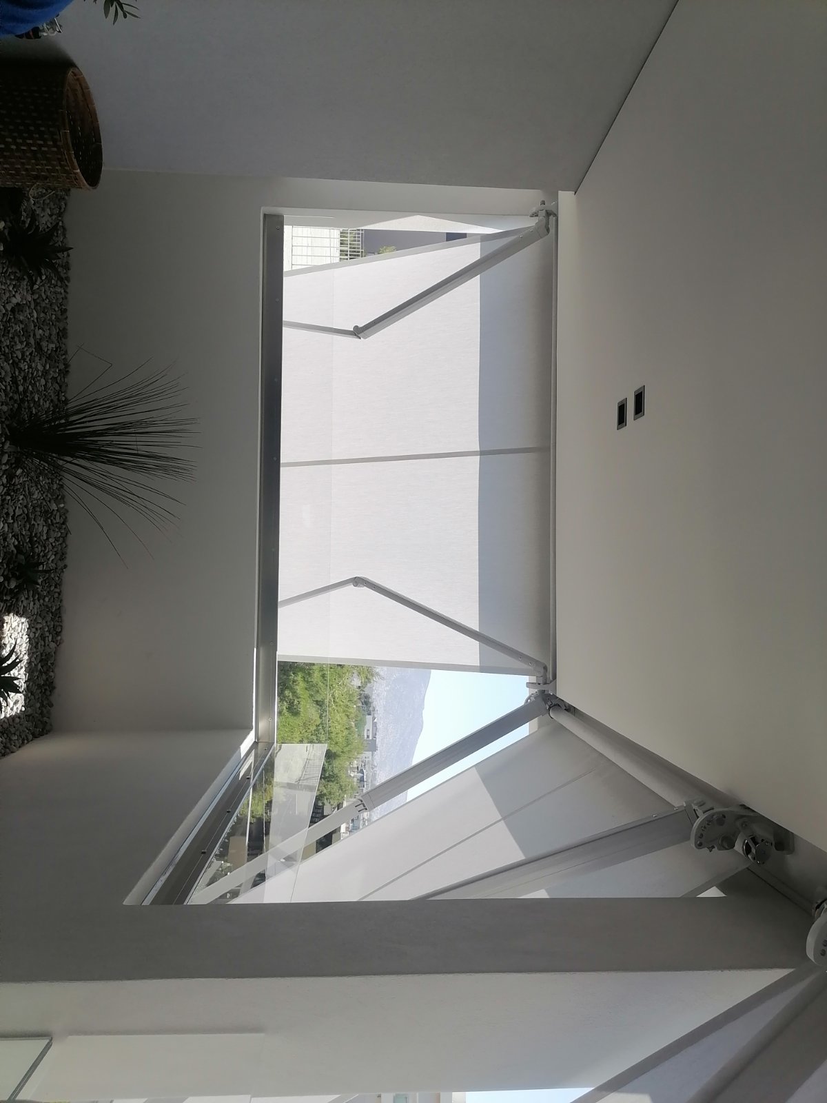 Ειδική κατασκευή με PlexiGlass σε τζάμι - Protex