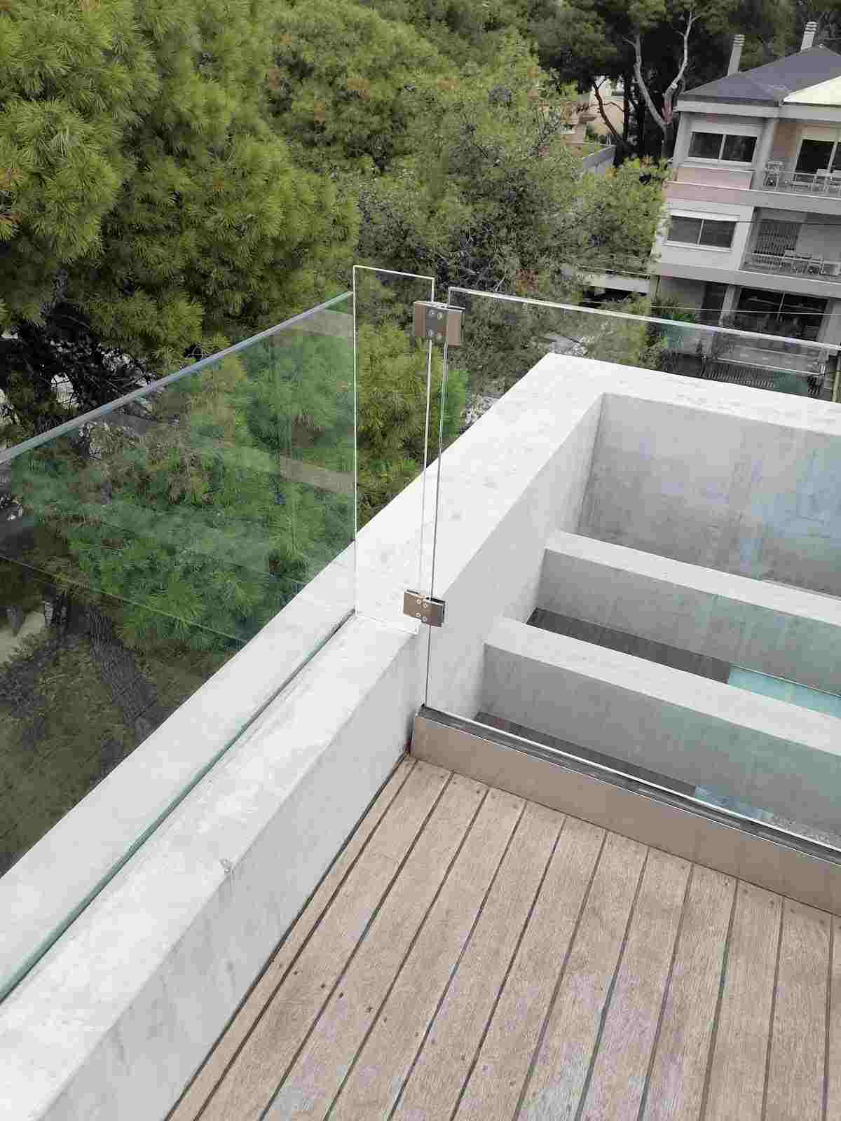 Ειδική κατασκευή με PlexiGlass σε τζάμι - Protex