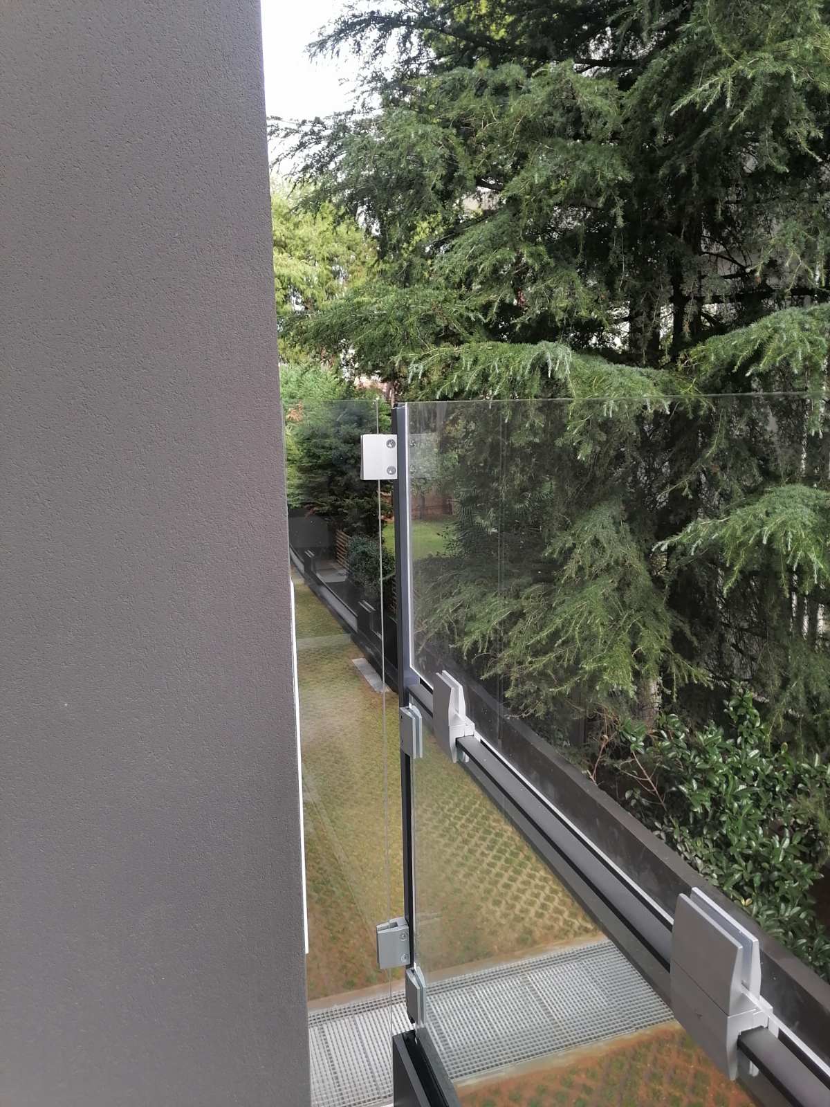 Ειδική κατασκευή με PlexiGlass σε τζάμι - Protex