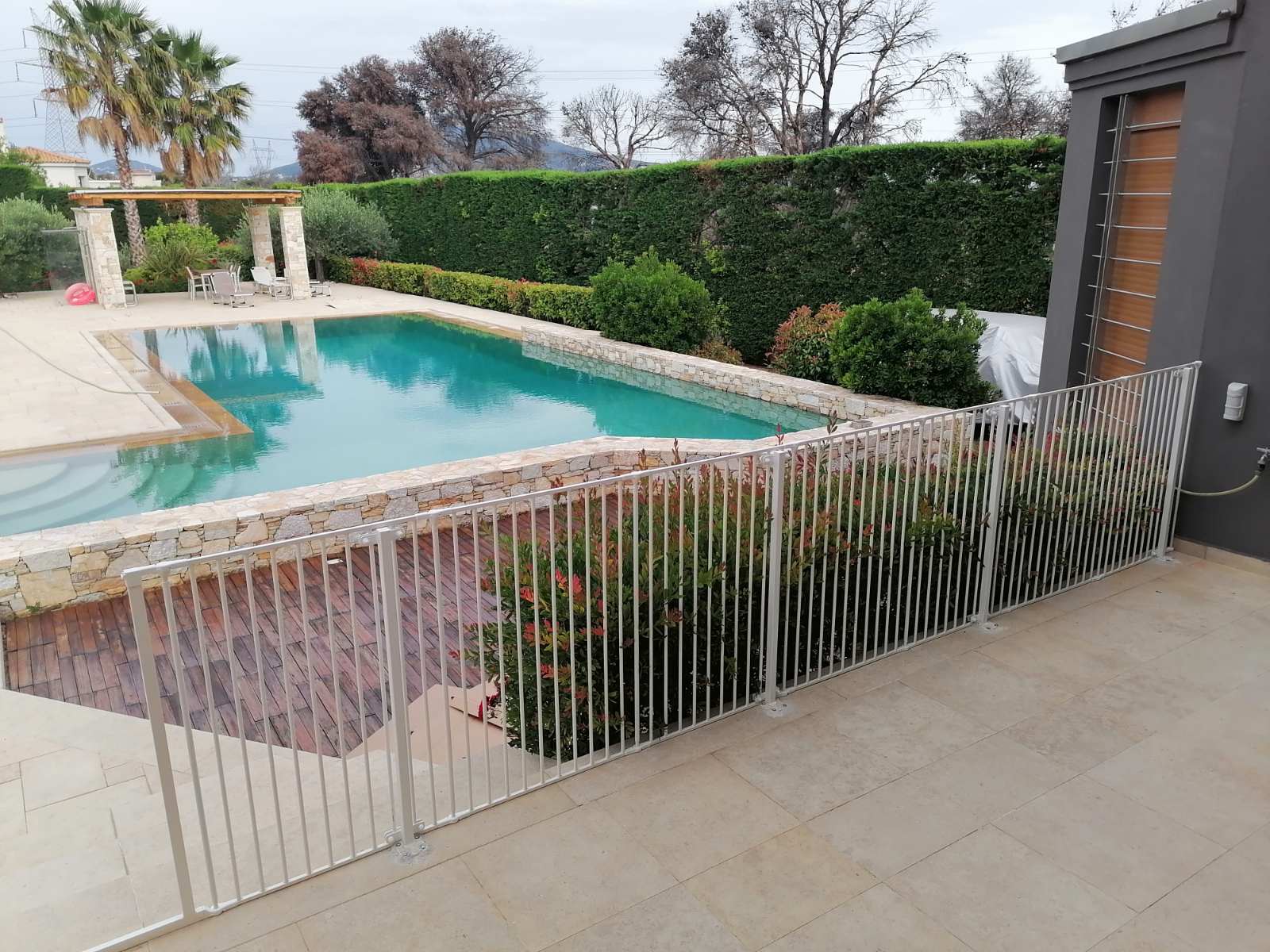 Κάγκελα για την πισίνα - Protex