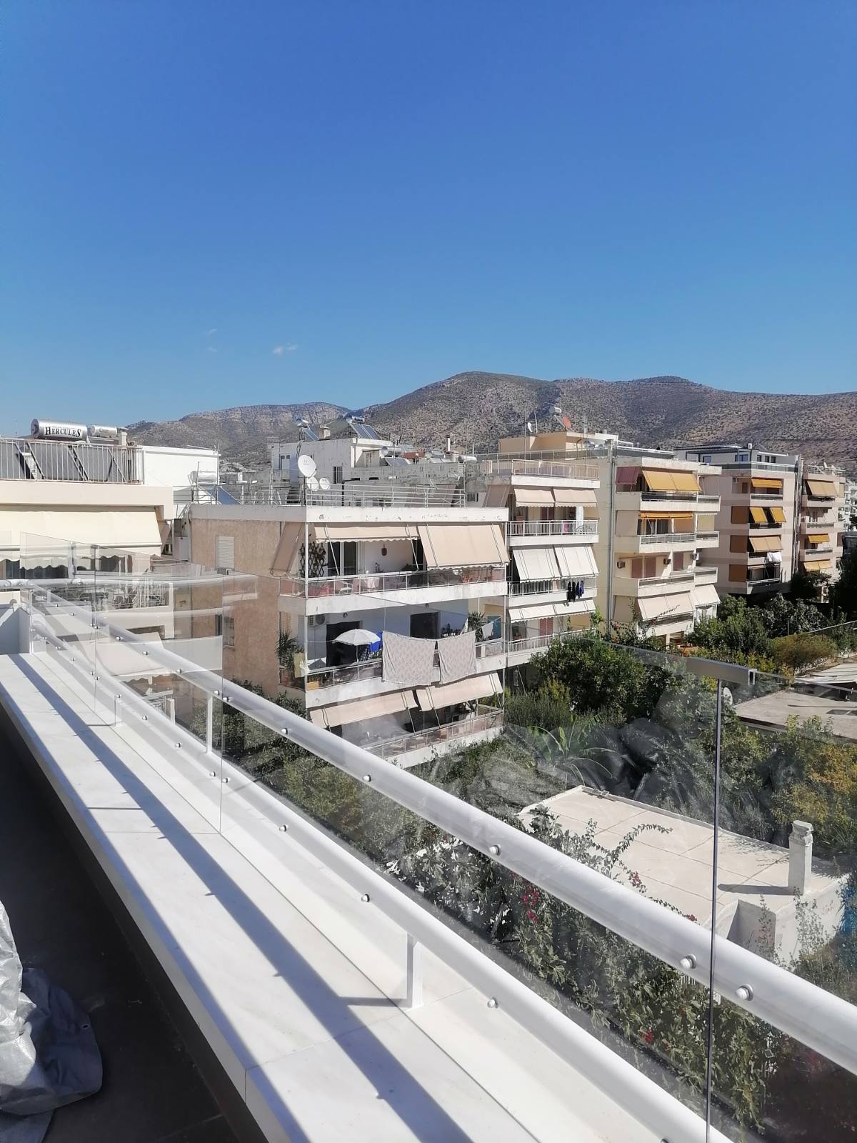 Διπλή κάλυψη με κάγκελο και plexiglass - Protex