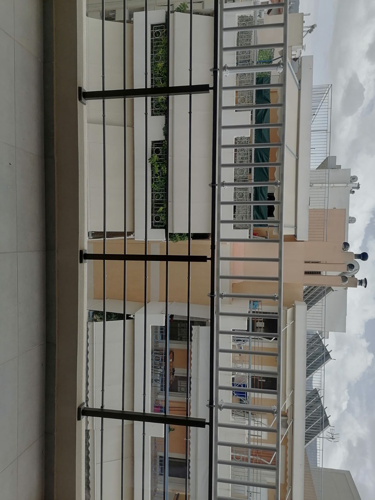 Διπλή κάλυψη με κάγκελο και plexiglass - Protex