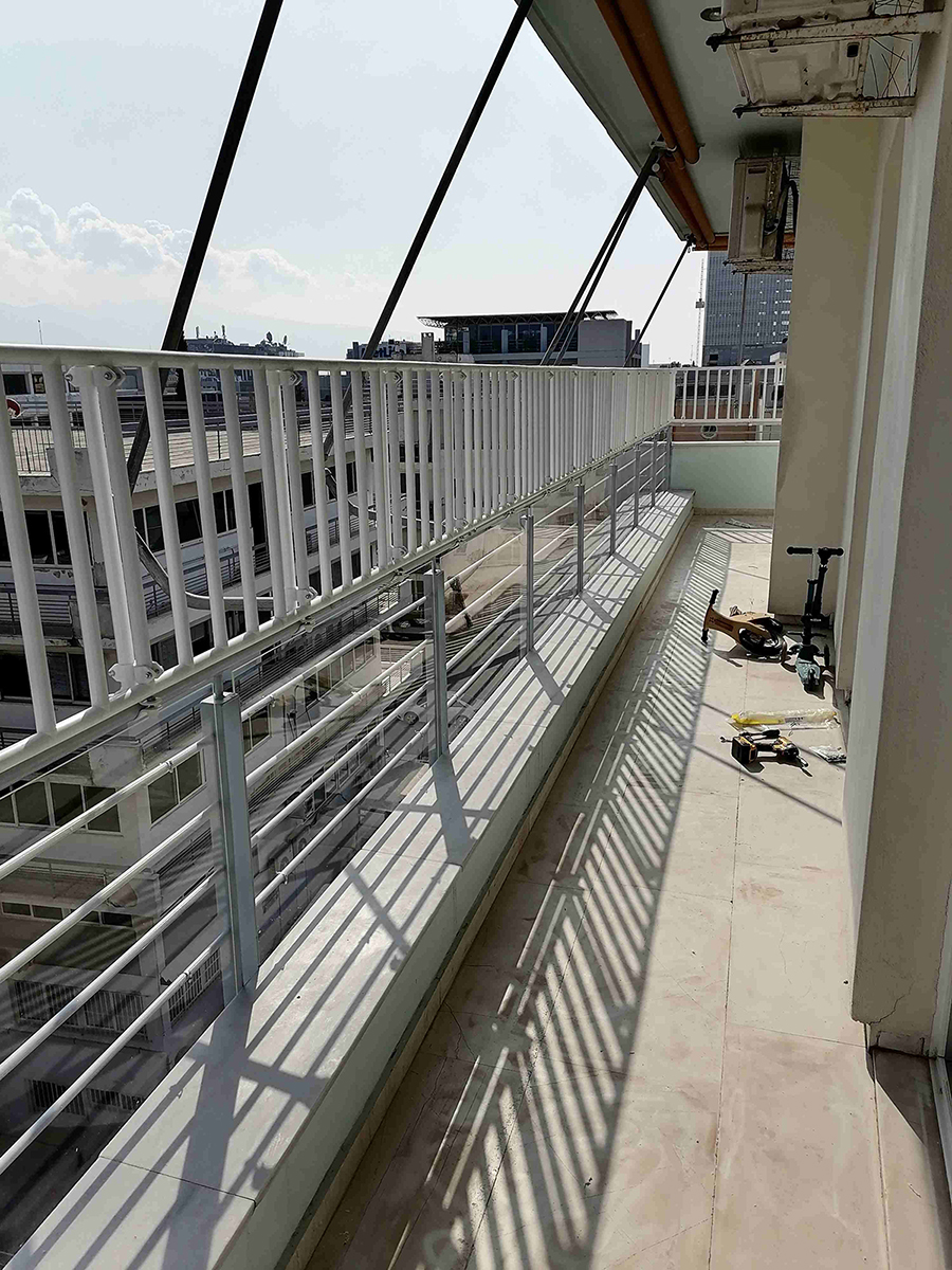 Διπλή κάλυψη με κάγκελο και plexiglass - Protex